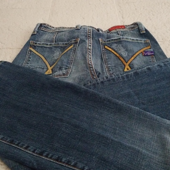 Jeans - Picture 3 of 6
